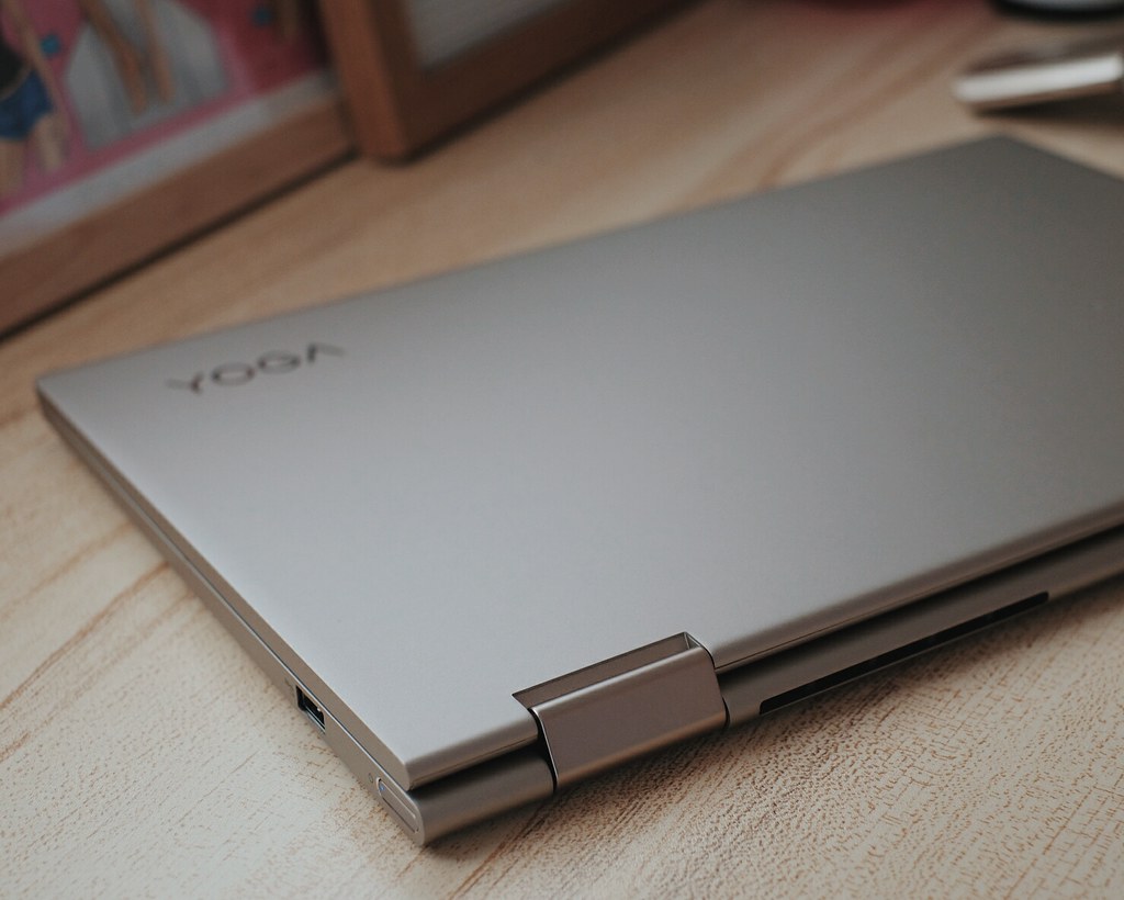 Lenovo Yoga C740