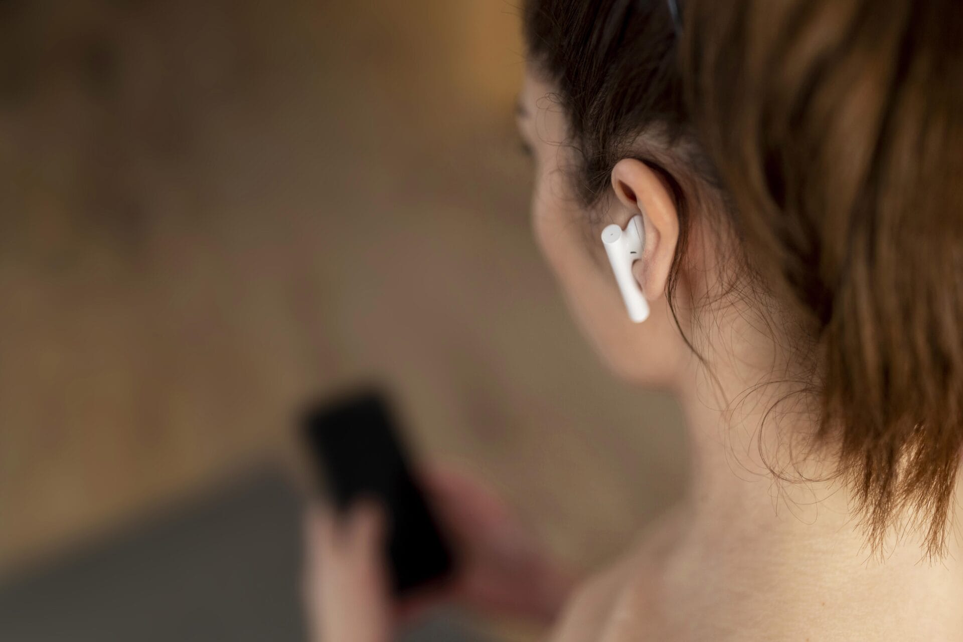 jenis handsfree bluetooth yaitu On-Ear